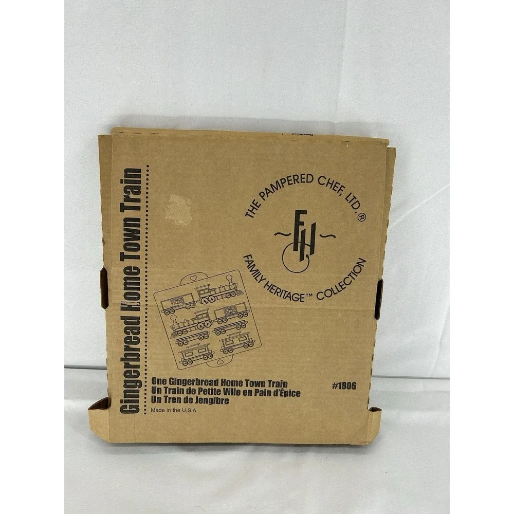 PAMPERED CHEF GINGERBREAD HOME TOWN TRAIN MOLD STONEWARE NIB
